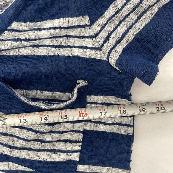 BKE Semi-Sheer Navy Striped Short Sleeve Pocket Shirt sz Medium - Picture 5 of 6